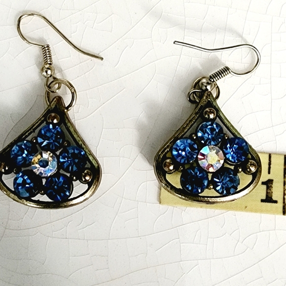ALADDIN’S JEWEL CAVE BLUE+AURORA BOREALIS SWAROVSKI CRYST Earrings NWOT - Picture 8 of 9